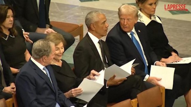 Funerali Carter: Biden, Trump, Obama, Clinton e Bush alle esequie. E Trump chiacchiera con Obama