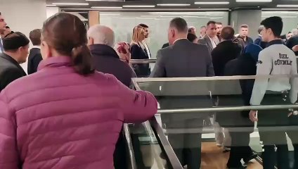 AKP'li meclis üyeleri, halka saldırdı