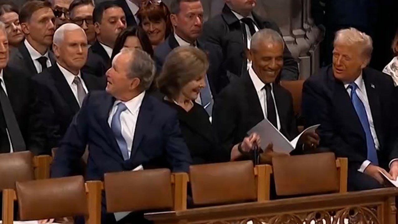 Donald Trump and Barack Obama share laugh as presidents unite for Jimmy ...