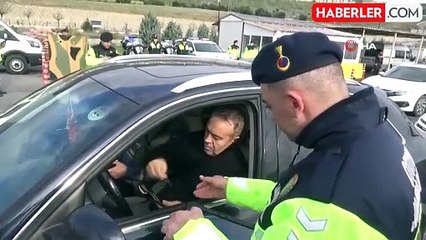 İzmir'de Otoyol Jandarması Suçlarla Mücadelede Aktif Rol Alıyor