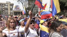 Cientos de venezolanos respaldan a la oposición de su país desde Colombia