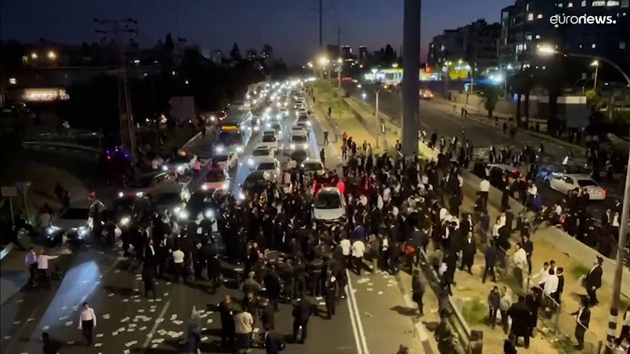 احتجاجات اليهود المتشددين في تل أبيب على التجنيد في الجيش الإسرائيلي