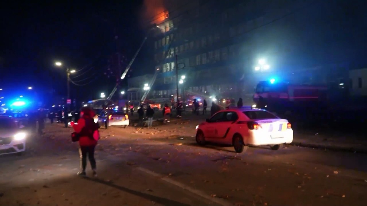 غارات روسية على زابوريجيا تقتل 13 شخصًا وتُصيب...