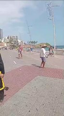 Fiscais da Semop são agredidos e carro fica depredado após ataque de ambulante irregular na Barra