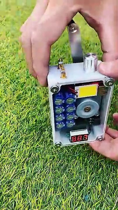 Mini_multifunctional_generator
