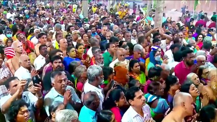 hn_ani2_trichy_devotees_throng_srirangam_temple_on_06-40-49