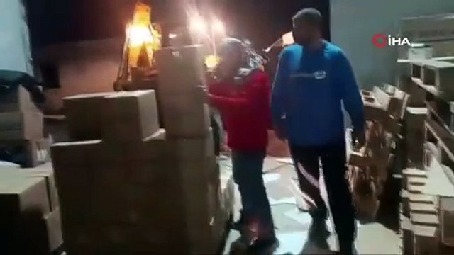 Pes! Vallahi pes, billahi pes... Çeşme suyunu zemzem suyu diye satmışlar!