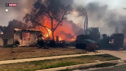 USA : Le feu continue de ravager Los Angeles, enveloppée dans une épaisse fumée âcre