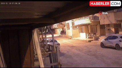 Hatay'da 4 Büyüklüğünde Deprem Anı Kameralara Yansıdı