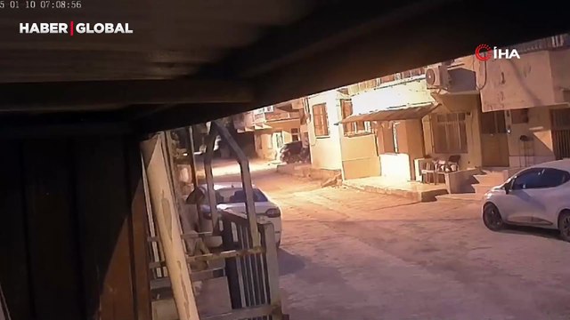 Hatay'ı beşik gibi sallayan deprem anının görüntüsü ortaya çıktı