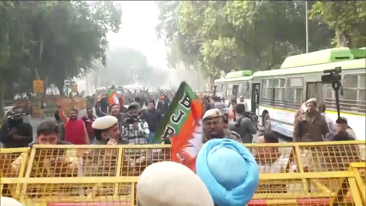 hn_ANI2_dl_bjp_protest_march_over_purvanchali_issue_12-21-30