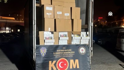 Kamyonette 1 milyon 803 bin makaron ele geçirildi