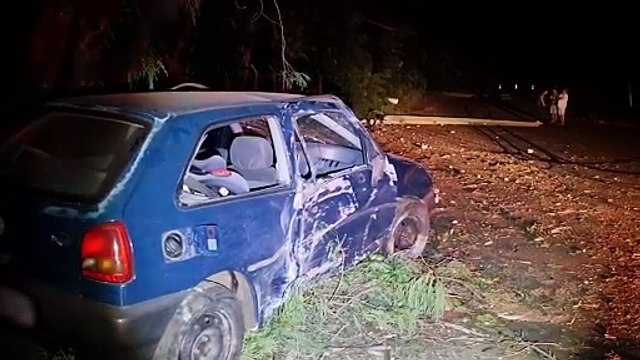 Gol derruba dois postes elétricos e deixa Parque São Paulo parcialmente sem energia