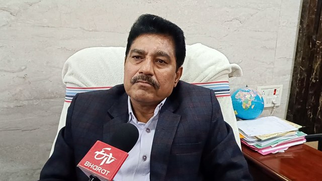 दूषित पानी पिने को मजबूर हैं शहर वासी। गढ़वा शहर का एक रिहाएसी इलाके के लोग दूषित पानी पीने को मजबूर है
