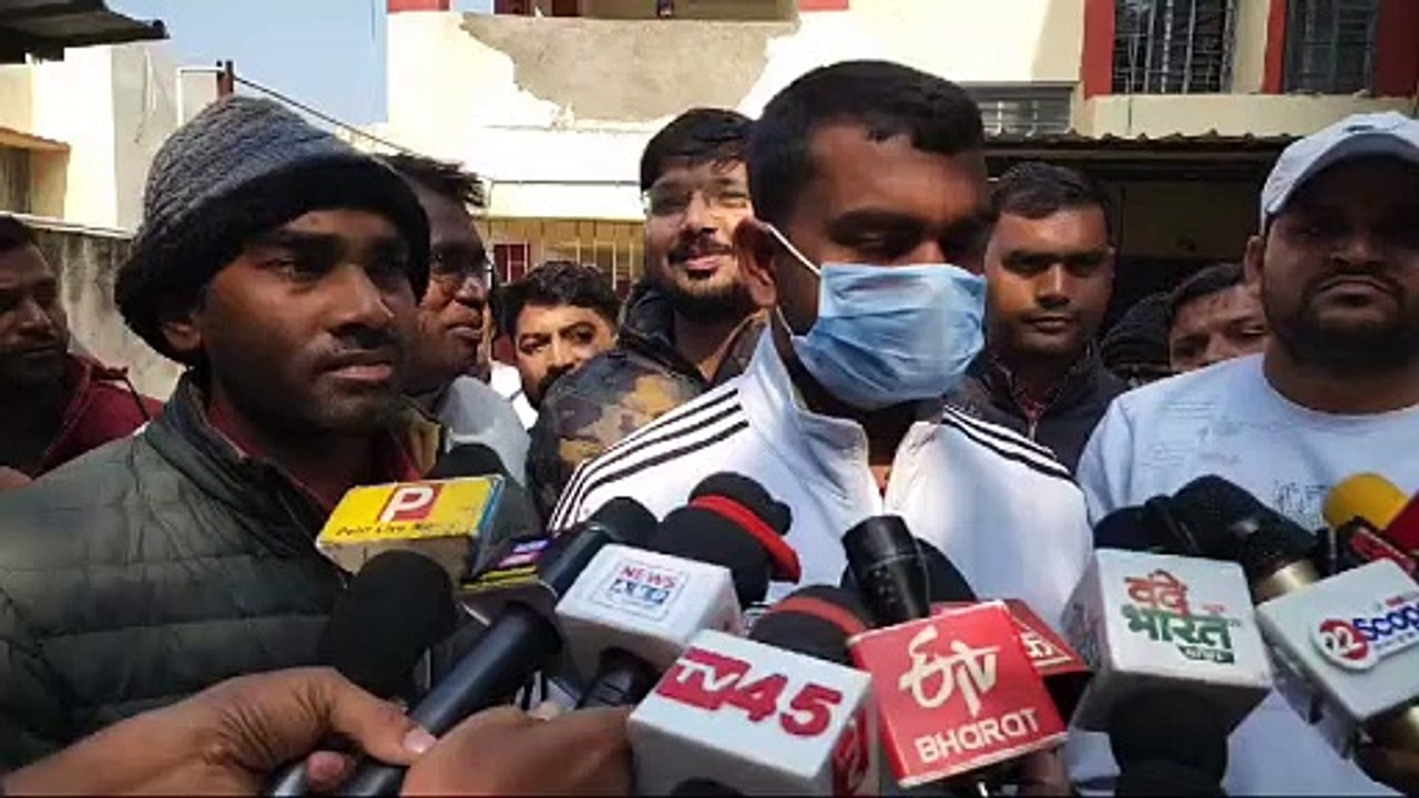 डुमरी विधायक जयराम महतो ने SNMMCH का किया निरीक्षण,लचर व्यवस्था पर जताई नाराजगी