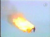 EXPLOSION D UN AVION EN PLEIN VOL