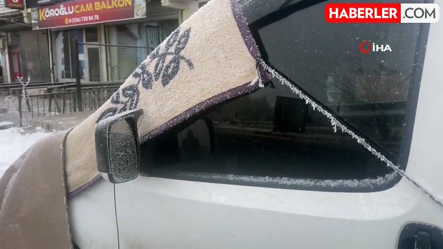 Ağrı'da Donan Hava ve Buz Sarkıtları