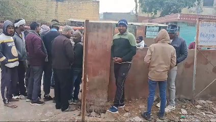 फांसी लगाकर युवक ने की आत्महत्या, कारण अभी तक अज्ञात, पुलिस ने कराया पोस्टमार्टम