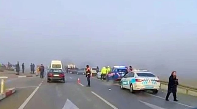 Karaman'da 13 aracın karıştığı zincirleme trafik kazası: 7 yaralı