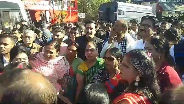 भाजपा पार्षद के घर में घुसकर बेटे को नग्न करने वालो पर मुख्यमंत्री ने सख्त करवाई की दिए निर्देश , तो वही एम आई सी मेंबर ने पुलिस कमिश्नर कार्यालय का किया घेराव ।