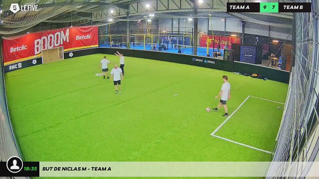 But de Niclas M - Team A