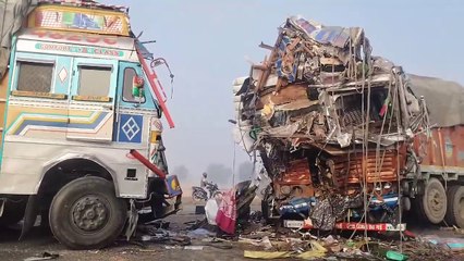 सादुलपुर मे भीषण सड़क हादसा -दो ट्रकों की आमने-सामने भिड़ंत, तीन घायल