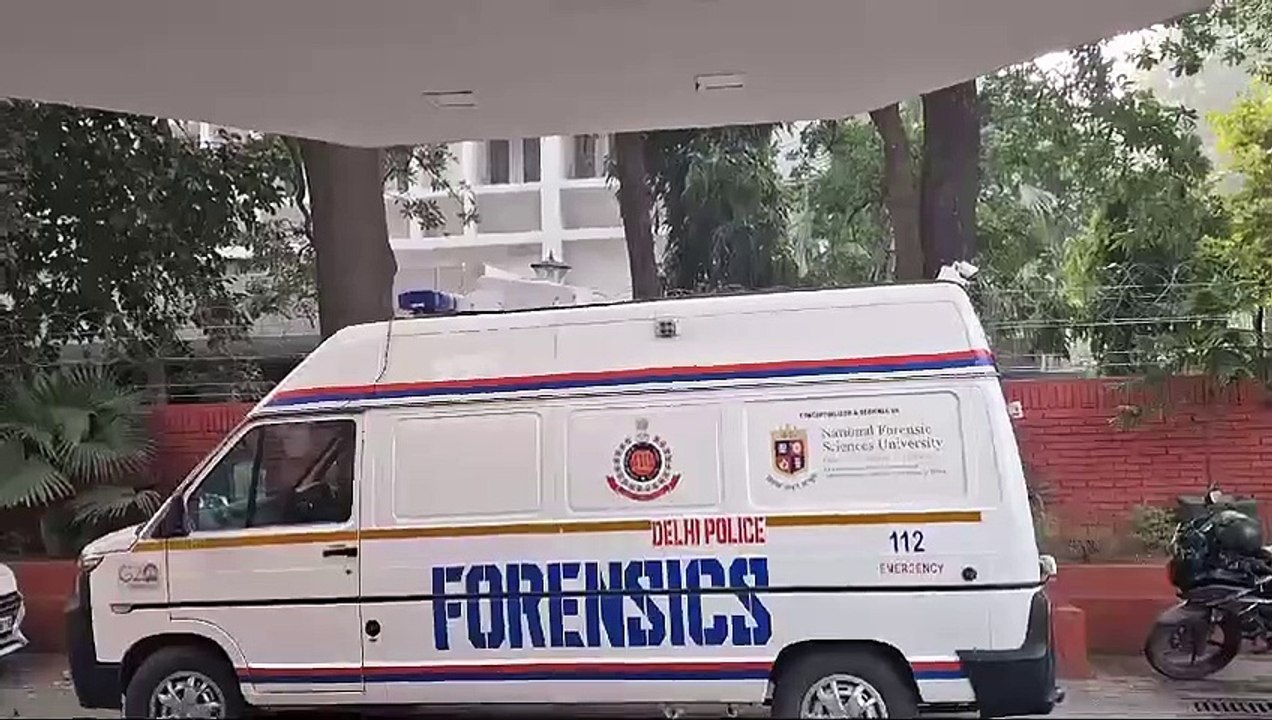दिल्ली स्थित यूपी भवन में तैनात PAC के जवान ने खुद को गोली मार की खुदकुशी, मचा हड़कंप जांच में जुटी पुलिस