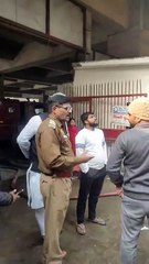 उत्तर पूर्वी दिल्ली के गोकुलपुरी थाने में लगी आग