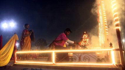 hn_ANI_prayagraj_aarti_performed_at_triveni_ghat_18-54-26