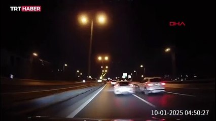 Makas atarak ilerleyen sürücü kaza yaptı