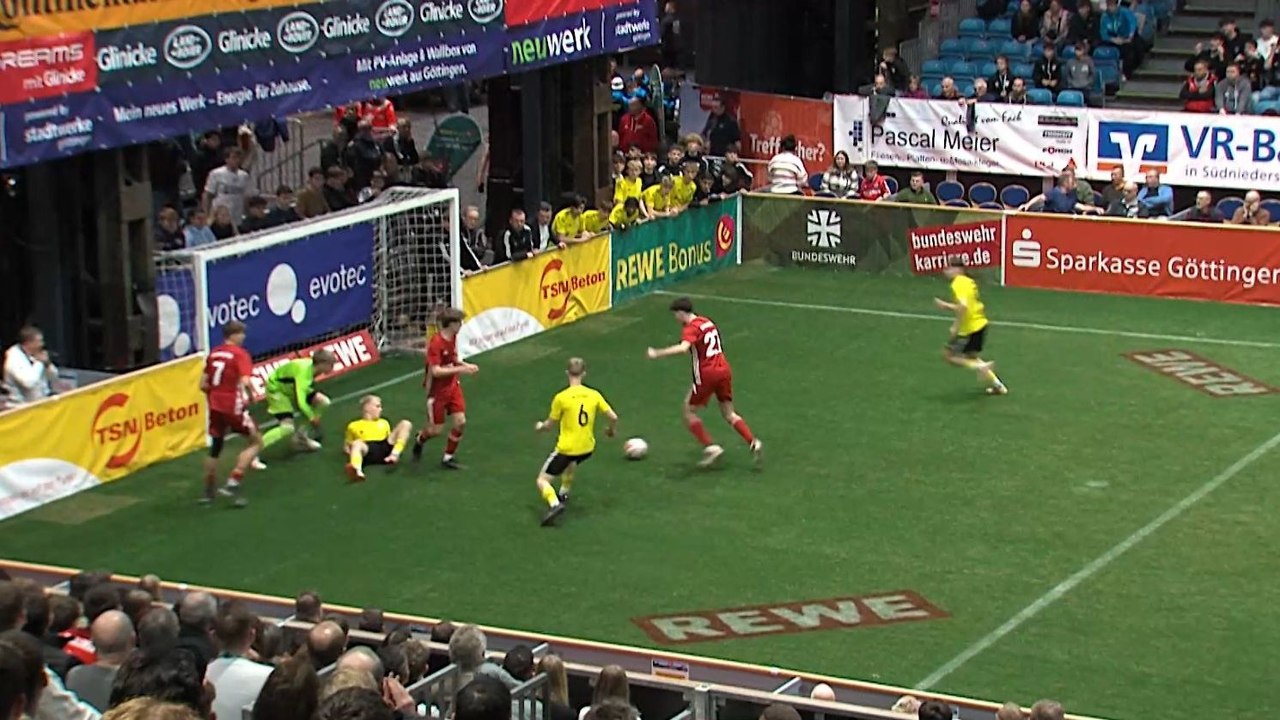 Tore, Tore, Tore: Die Szenen des erstes Tages beim REWE Juniorcup 2025