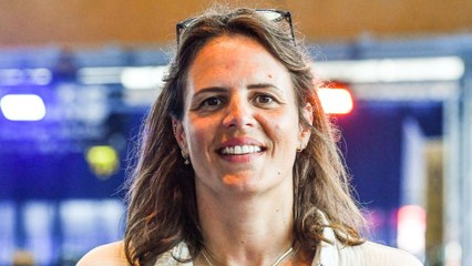 GALA VIDÉO - Laure Manaudou émue en évoquant sa famille, elle se confie comme jamais : “C’est un sujet qui pique encore” (2)