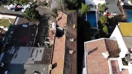 Sarıyer'de yıkılma tehlikesi olan asırlık binayı görenler korku filminde gibi hissediyor