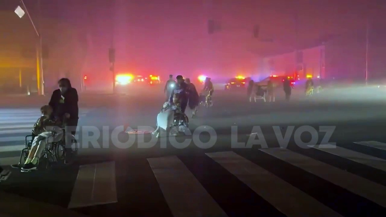 Continúa alerta por incendios forestales en California, evacuan hospitales