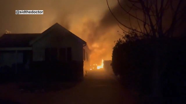 Ascienden a diez los muertos por los incendios forestales de Los Ángeles