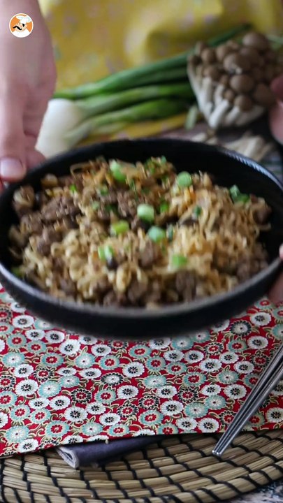 Wie kocht man instantnudeln? schnelles rezept mit rindfleisch und pilzen!