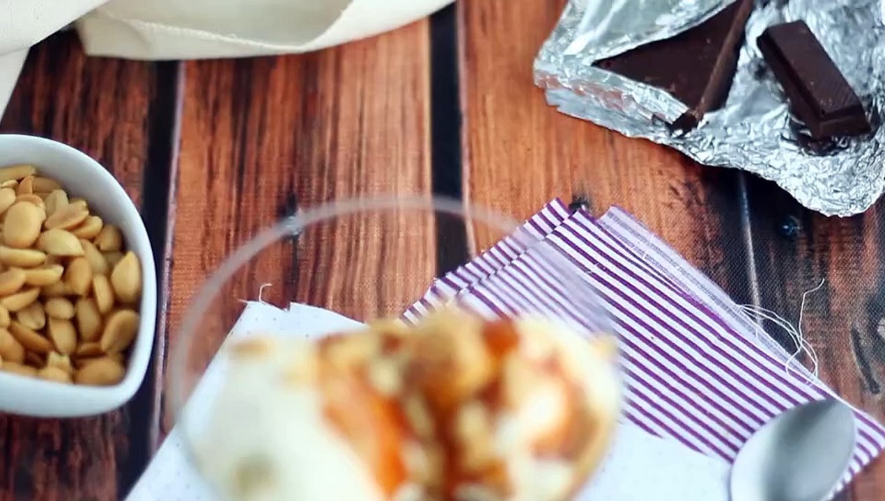 Sundae, das süße amerikanische eis