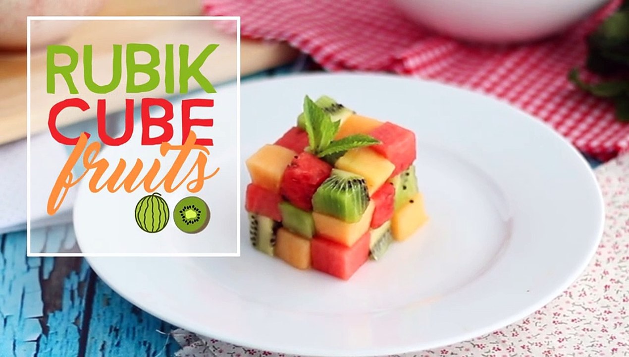 Rubik's cube aus früchten, der design-obstsalat