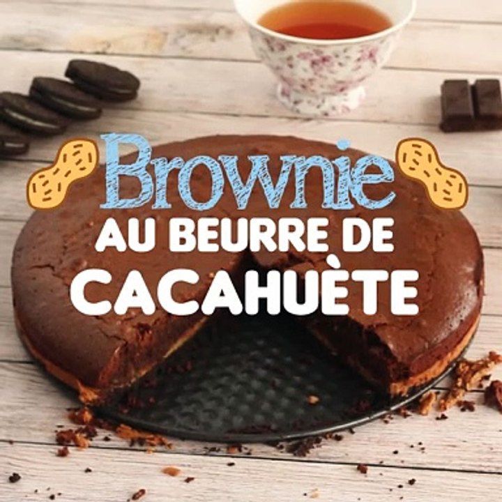 Brownie mit erdnussbutter und oreo-keksen
