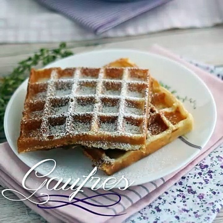 Leichte und knusprige waffeln