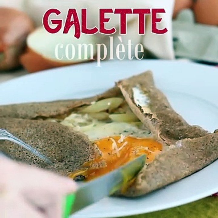 Vollkorn-buchweizenküchlein mit schinken, käse und ei