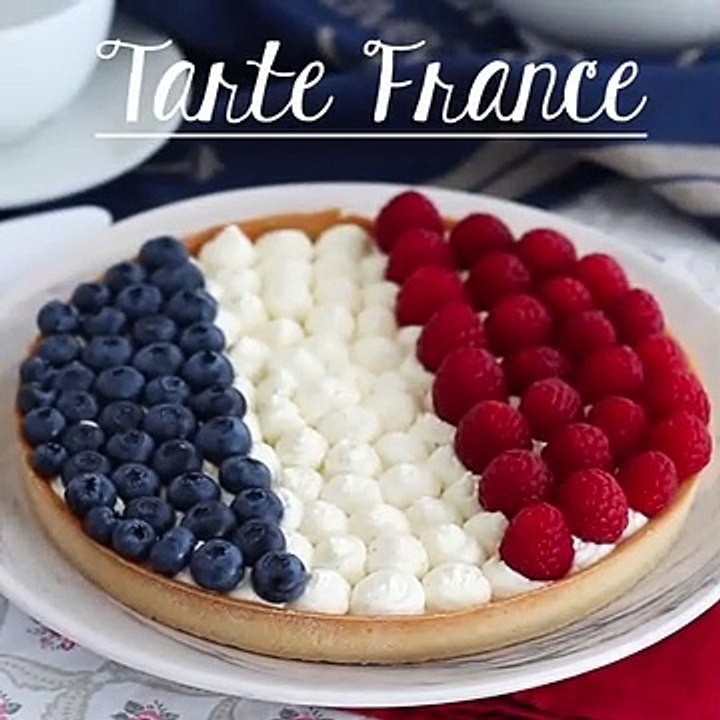 Torte frankreich blau weiß rot