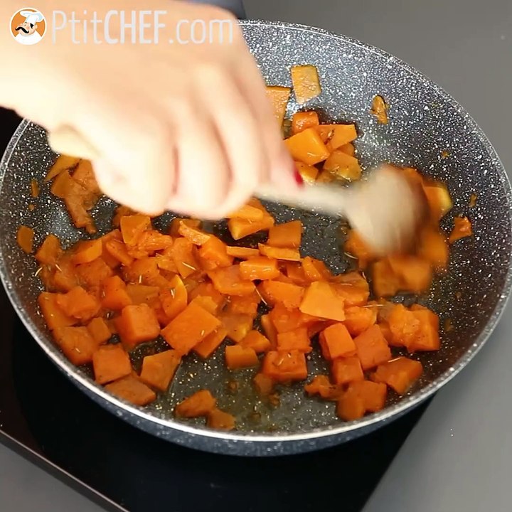 Caramelle, die bonbonförmigen ravioli, füllung mit kürbis und ricotta