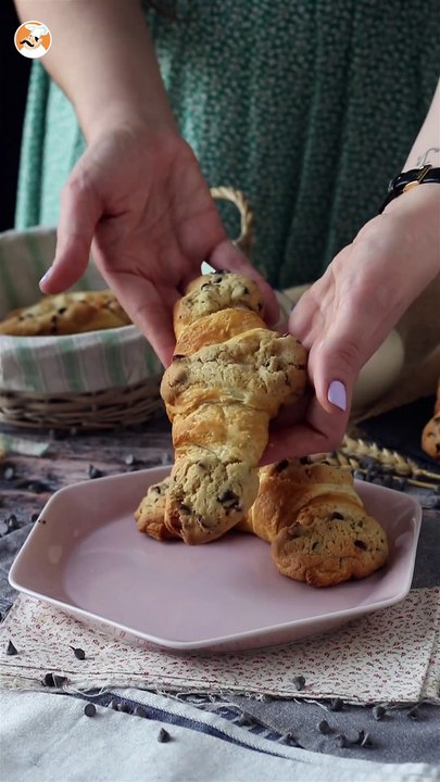 Superleckere und supereinfache crookies. die perfekte kombination aus croissant und cookie!