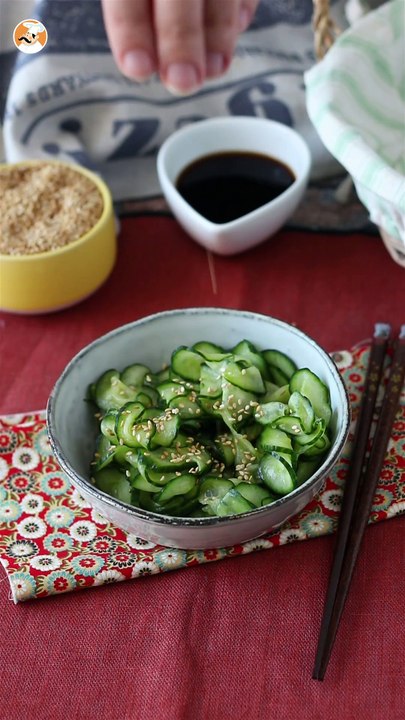 Eingelegter gurkensalat auf japanische art