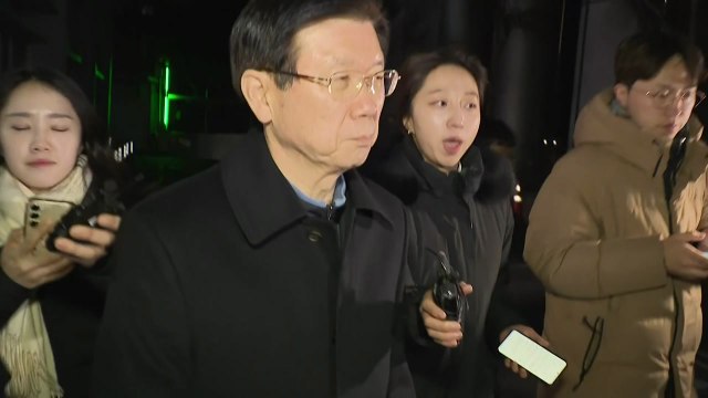 박종준 전 경호처장, 13시간 조사 마치고 귀가 / YTN