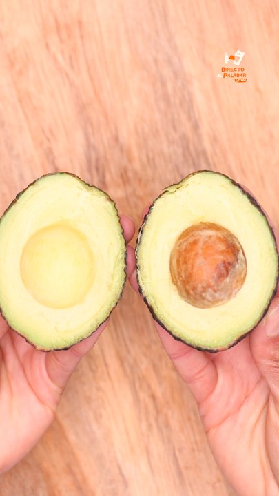 Así puedes sacar el hueso del aguacate fácilmente