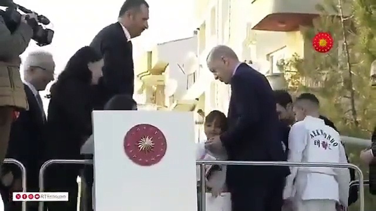 Cumhurbaşkanı, Aydın Milletvekili Seda Sarıbaş'a 200 TL harçlık