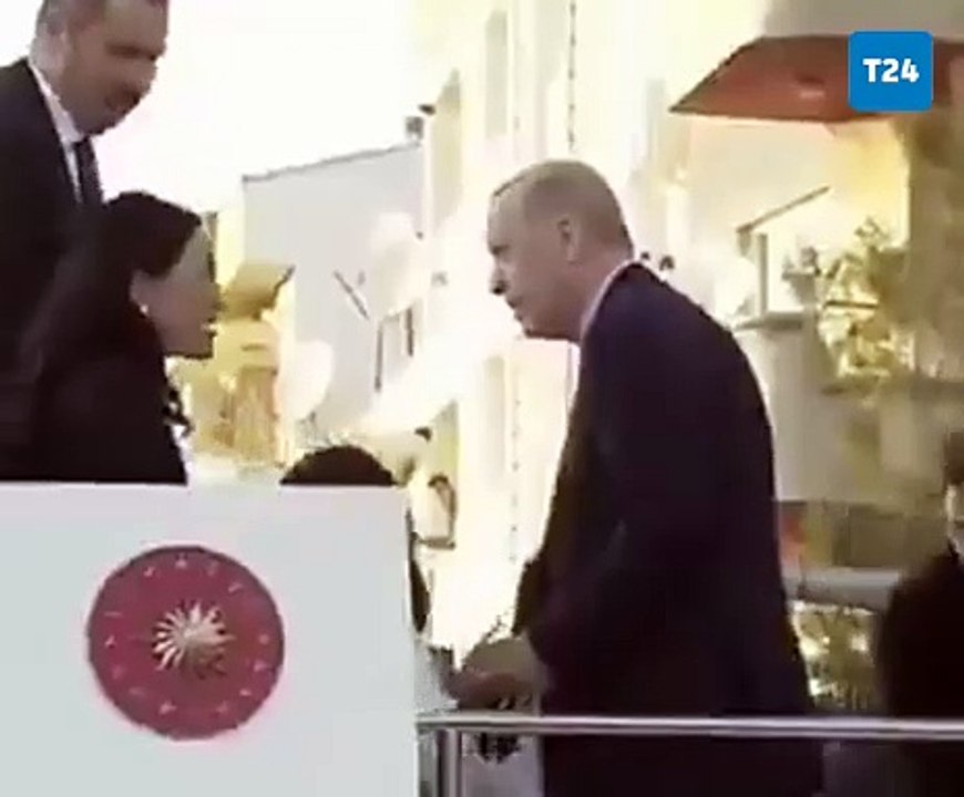 Erdoğan, elini öpen milletvekiline 200 TL harçlık verdi