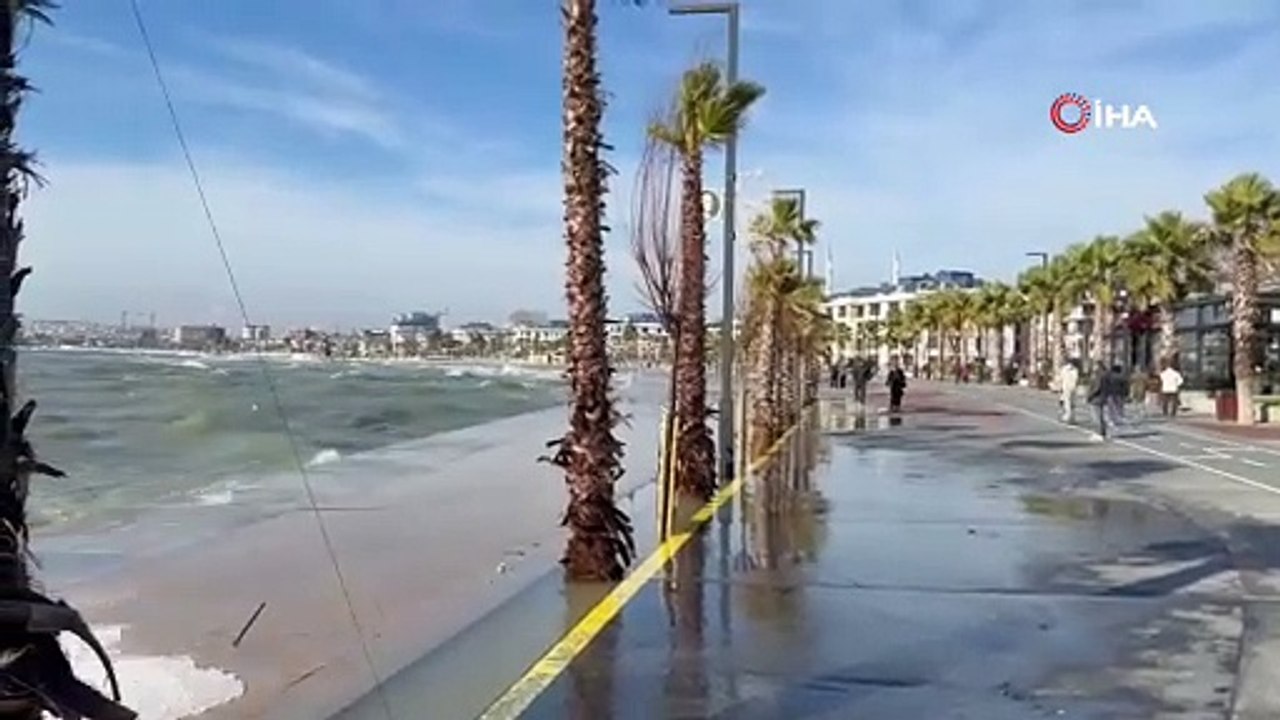 Lodosu dinlemedi! Dalgalar arasında sörf yapan şahıs kamerada